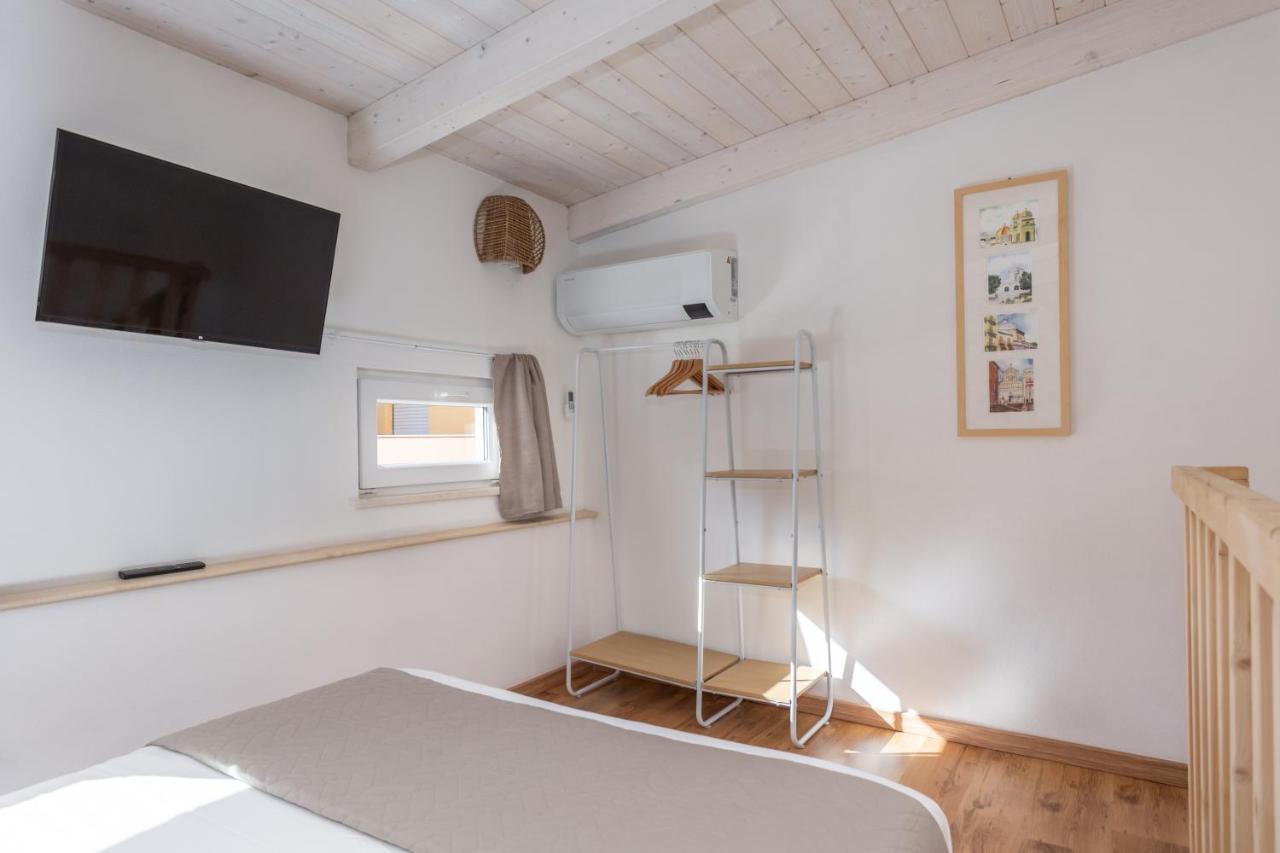 Вилла Loft 35 - Private Parking Куарту-Сант'Элена Экстерьер фото